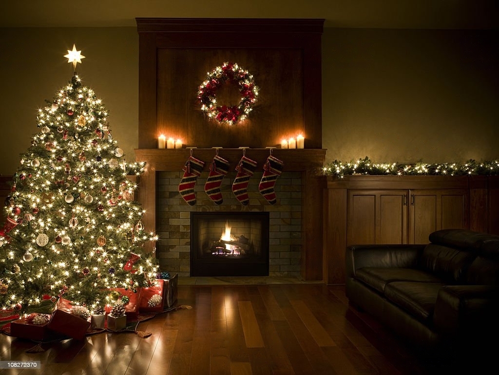 Lighting a house for a Xmas vibe is easy with the right Christmas fairy lights