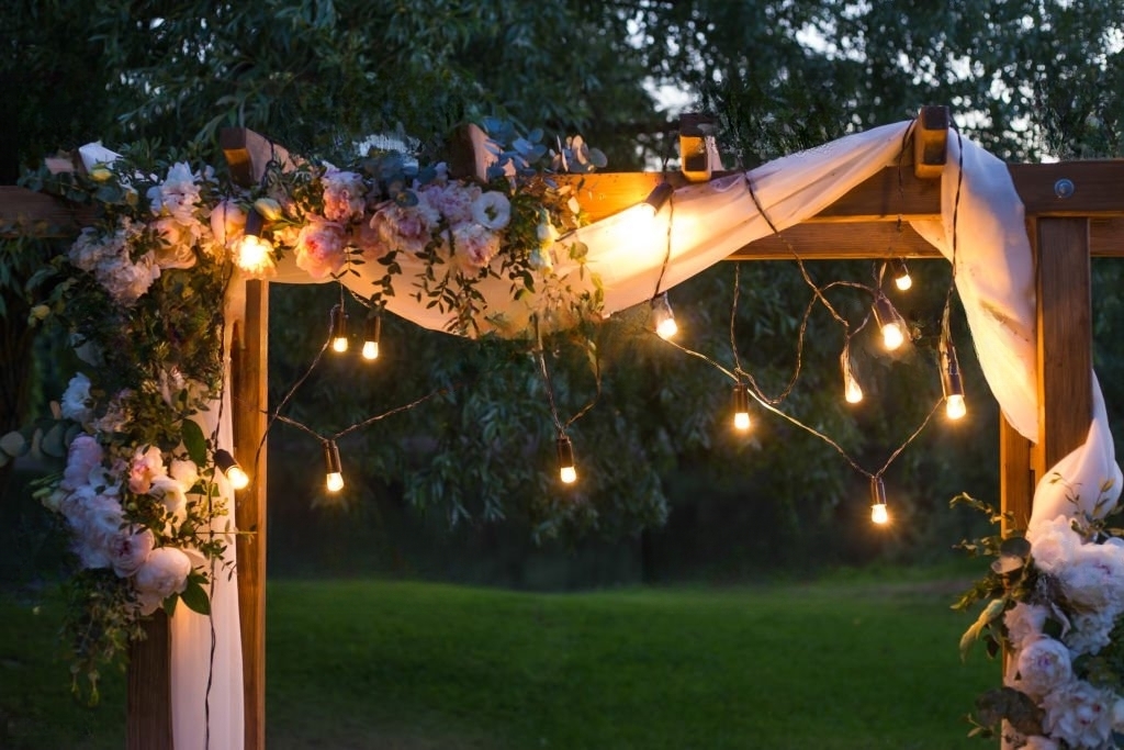 Homeowners and gardening enthusiasts choose to invest in solar garden lights to beautify their places and keep bills low